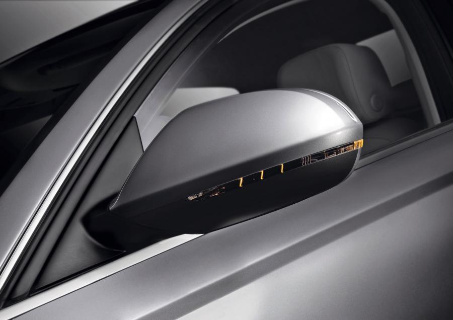 Детали экстерьера Audi A6 3.0T S-Line Sedan (4G, C7) 2011 года  (WW) (фото 19 из 115)